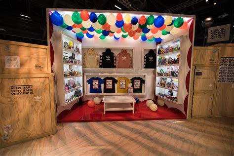 There are numerous vendors at the event, and if you are planning on a large booth, you may be wondering how much it will cost you. . How much is a booth at complexcon